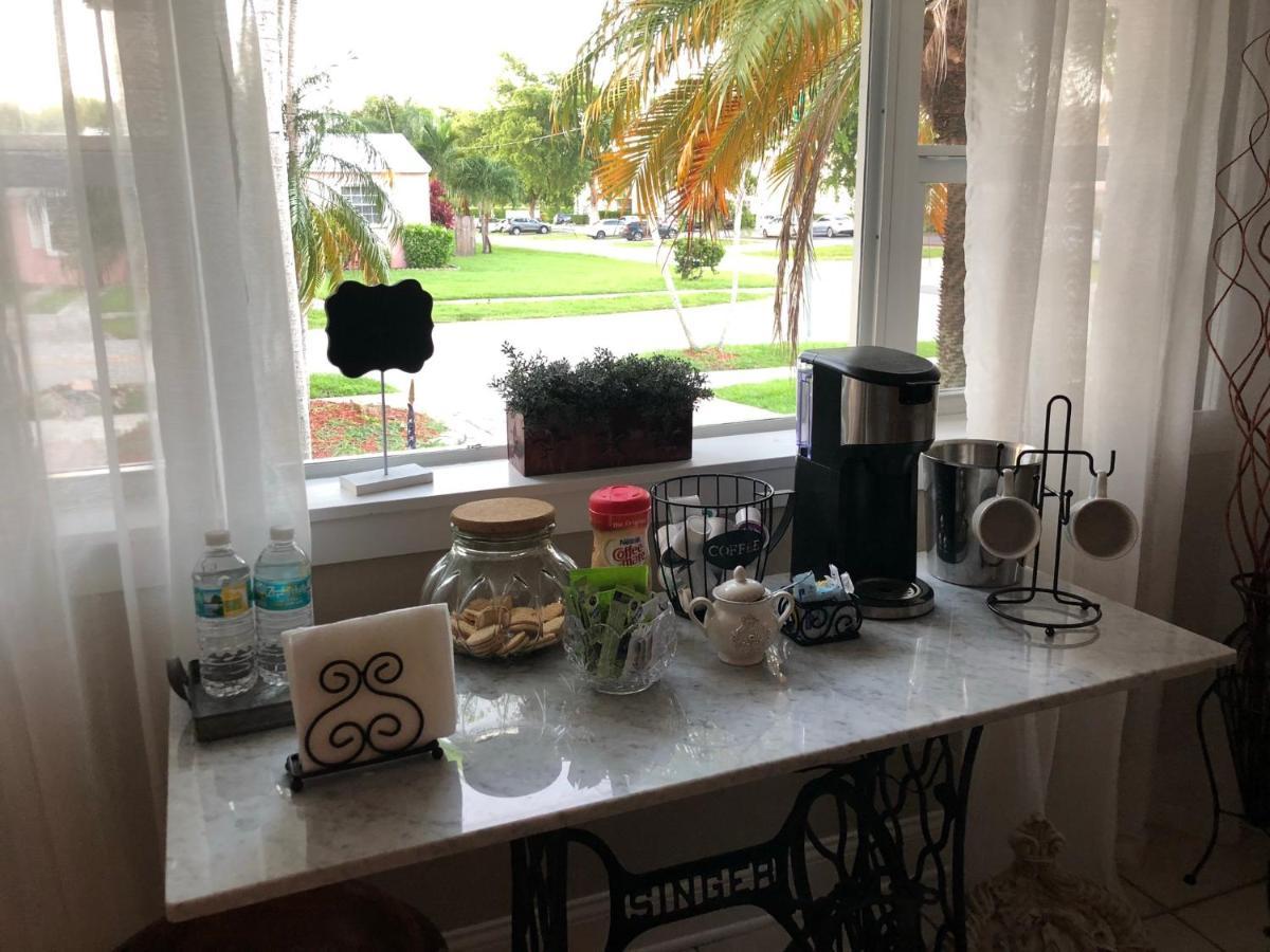 هوليوود Villa Olivia Guest Rooms المظهر الخارجي الصورة